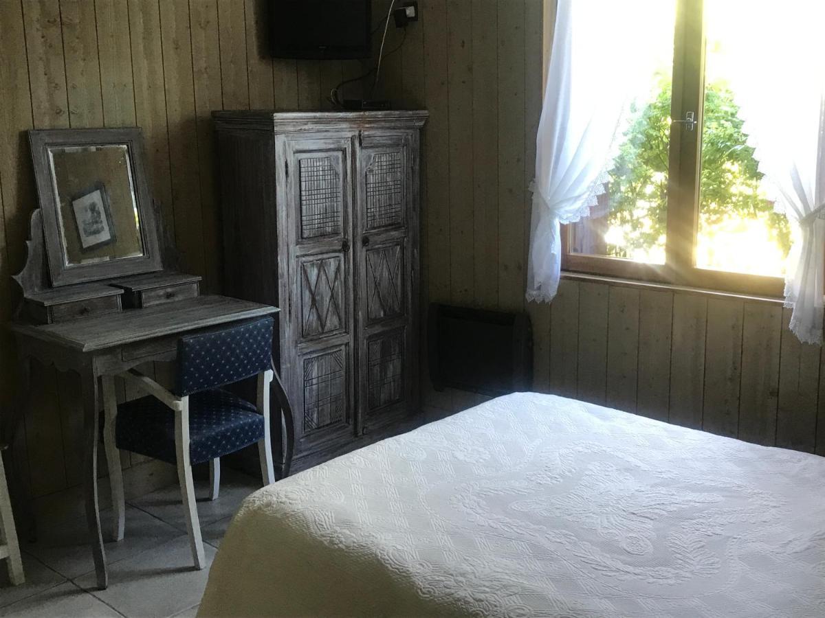 Chambres D'Hotes Les 4 Chemins トルヴィル＝シュル＝メール エクステリア 写真